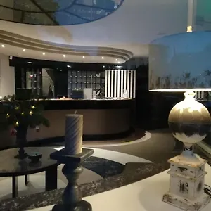 https://esperia.hotelschalkidiki.net